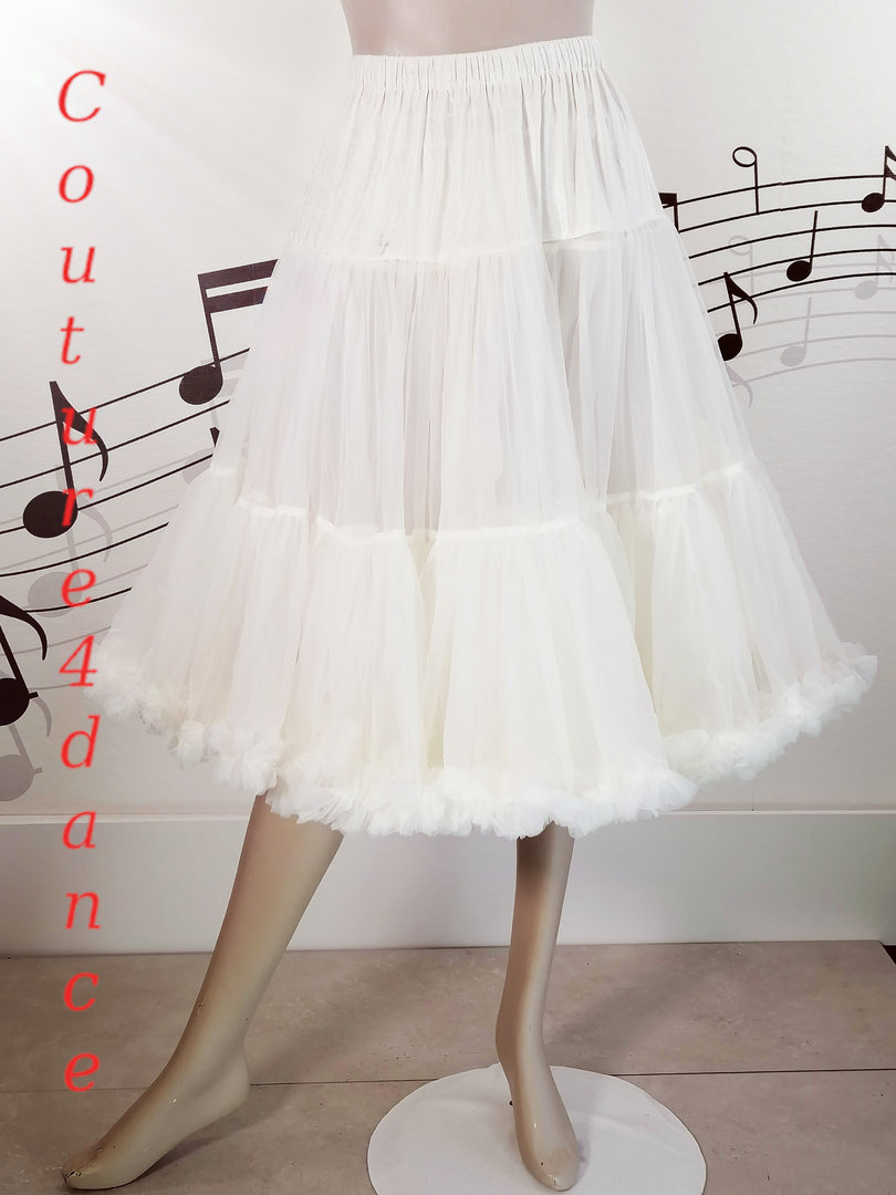 Petticoat Belle, Ivory